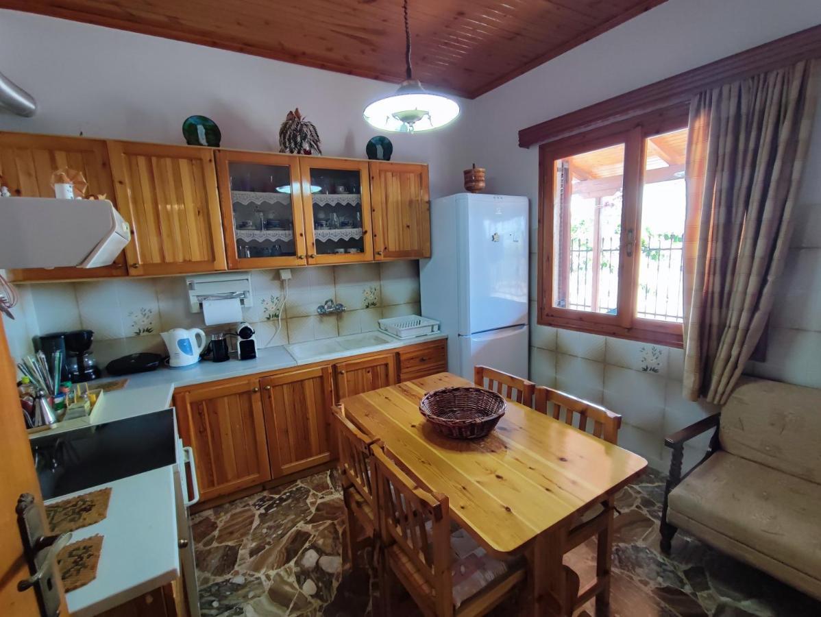 THOMAS VIEW Εξοχικό σπίτι με θέα στη θάλασσα Πόρτο Χέλι Εξωτερικό φωτογραφία